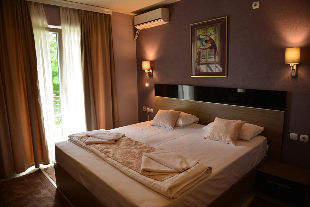 Hotel Leon Debar Zewnętrze zdjęcie