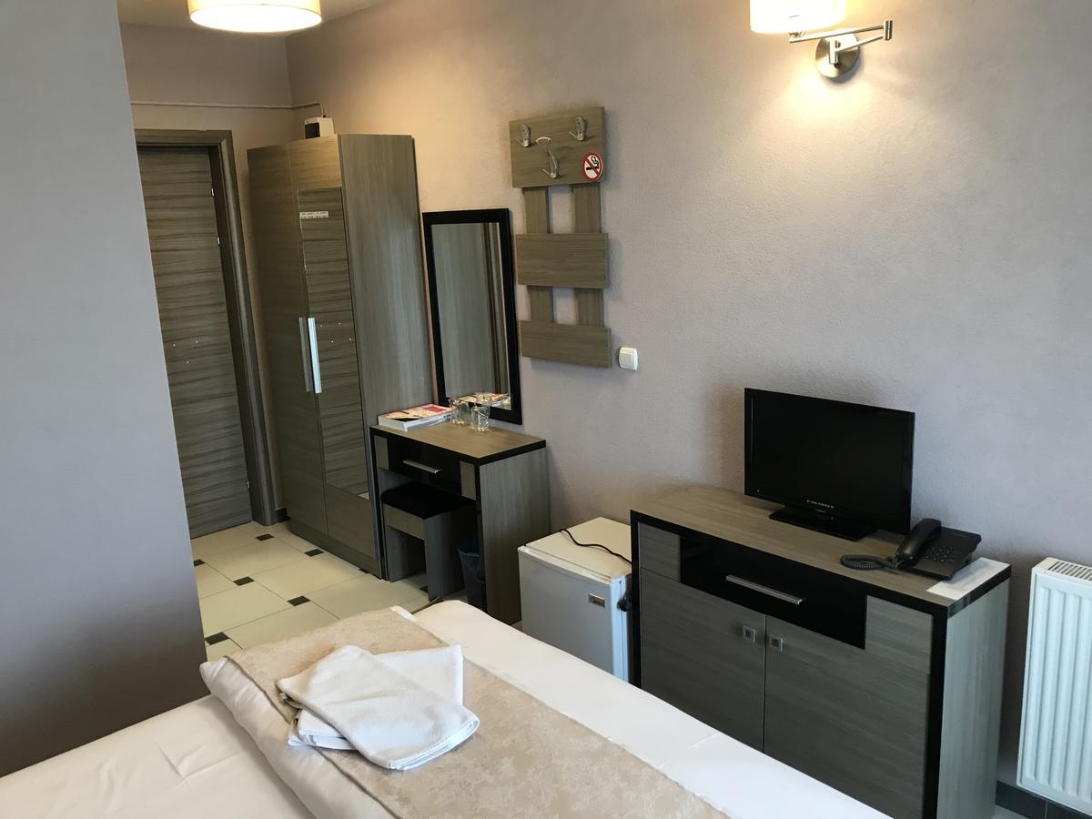 Hotel Leon Debar Zewnętrze zdjęcie